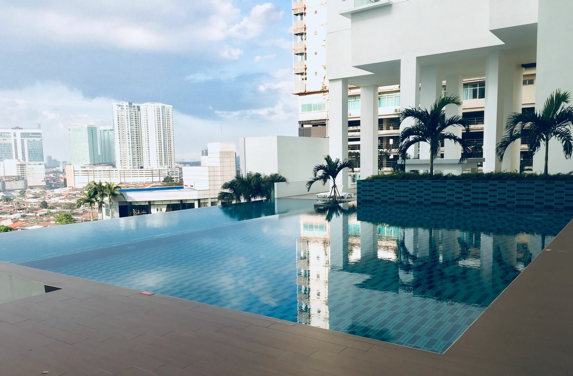 Pinnacle Tower Apartment Stay By Feel Suites Johor Bahru Exterior photo