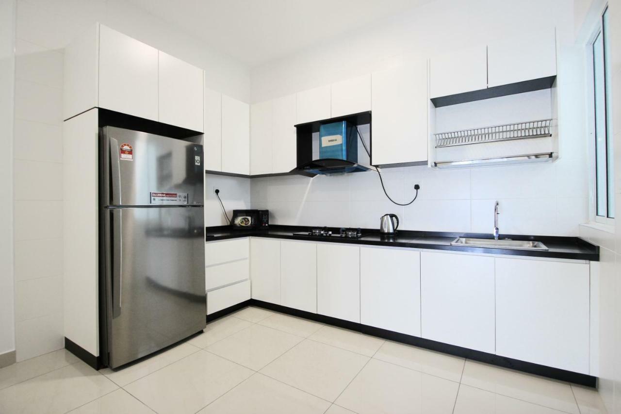 Pinnacle Tower Apartment Stay By Feel Suites Johor Bahru Exterior photo